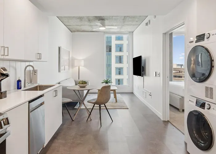 Placemakr Downtown