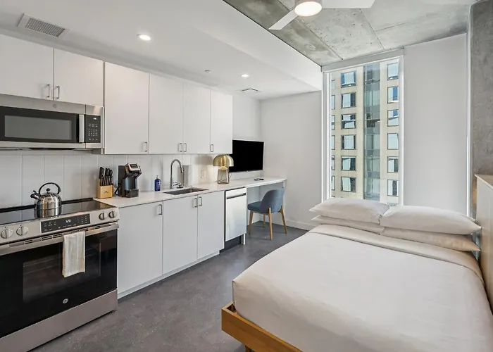 Placemakr Downtown